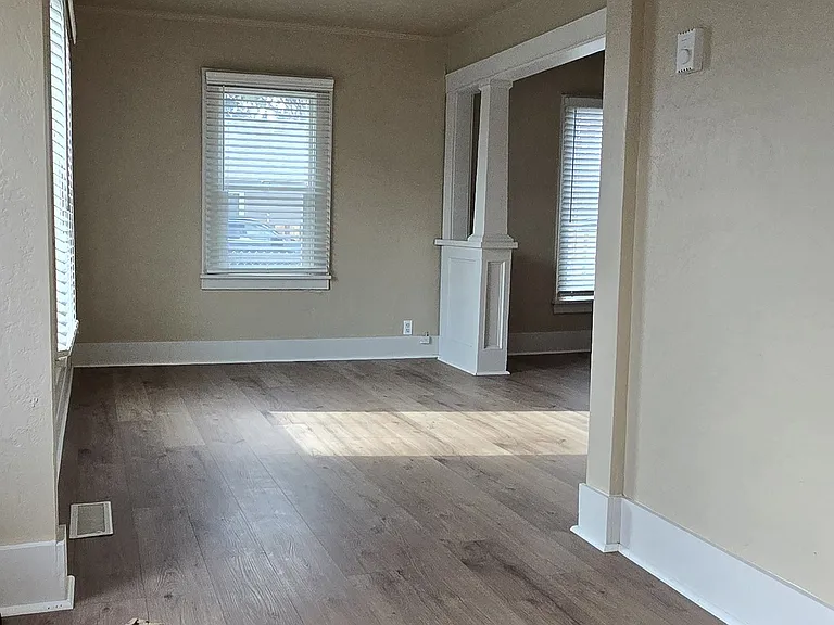 323 Park St — Photo 9