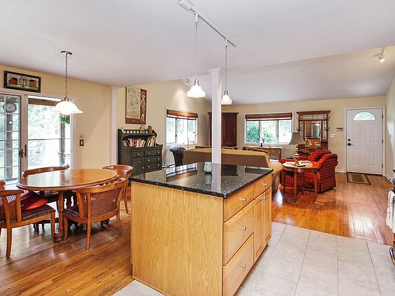 3rd image of 1591 Wenonah Trl