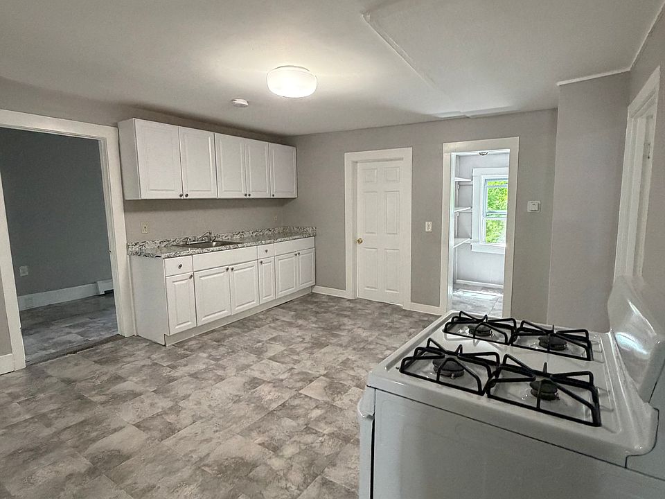 1st image of 46 Goddard St #1