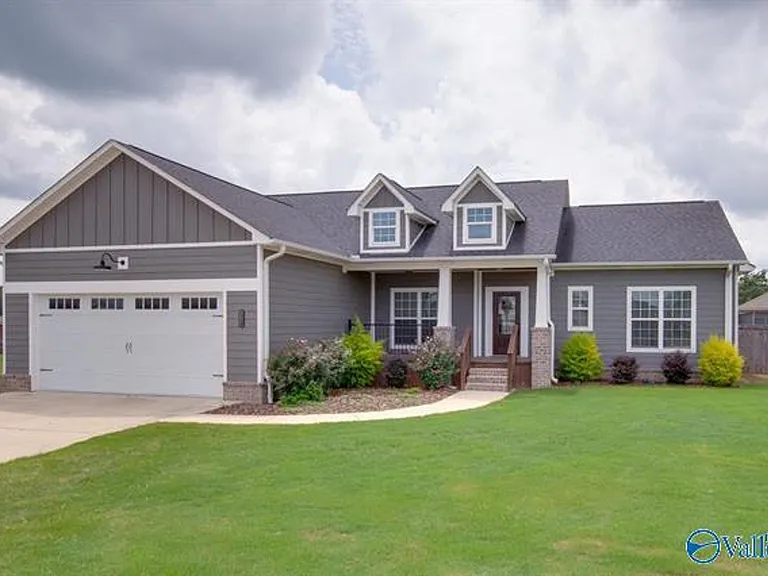 1837 Saddle Trace Ln SE — Photo 1