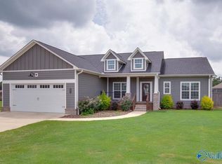 1837 Saddle Trace Ln SE, Cullman, AL 35055