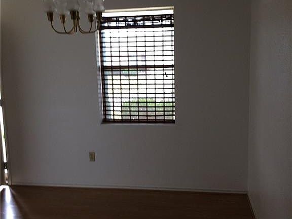 4th image of 641 Cumberland Dr