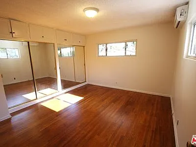 741 Muskingum Ave — Photo 7