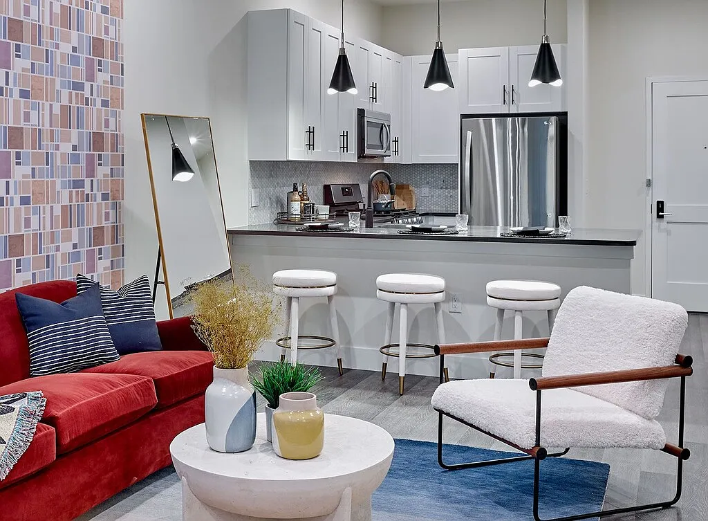 1 bed, 725 sqft, $4,205 — Photo 2
