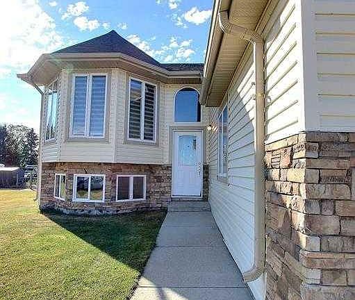 2nd image of 109 Sierra Pl