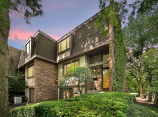 240 Charles Pl, Wilmette, IL