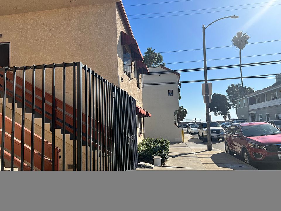 from the front gate to the beach
just steps