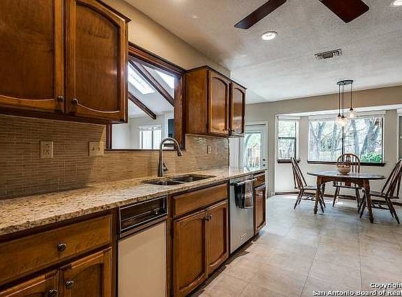 4th image of 12854 Castle Bend St