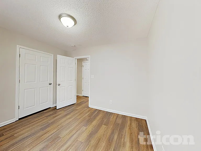 924 Pine Circle Dr — Photo 11