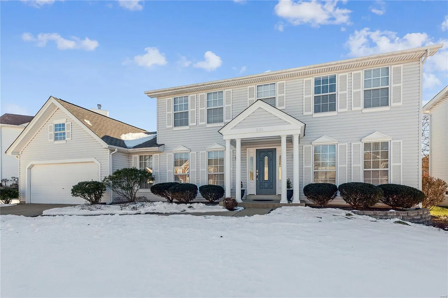 221 Country Hollow Ct photo 1