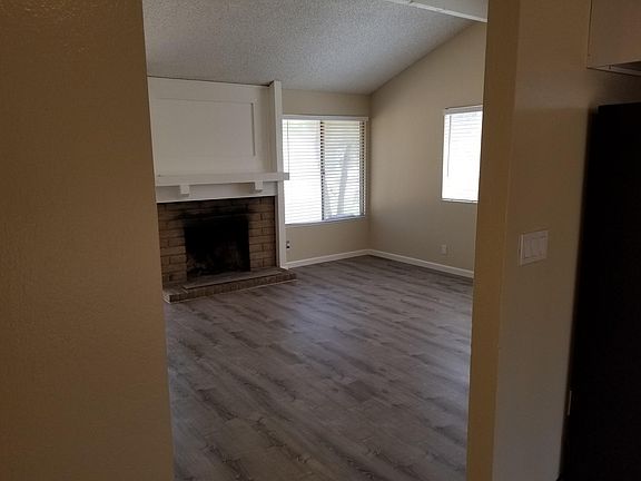 3rd image of 1699 Silvertree Dr