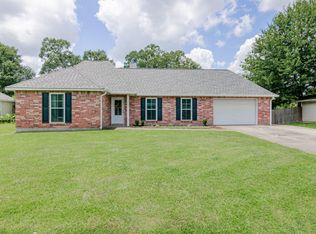 15267 W Bayou Dr, Prairieville, LA 70769