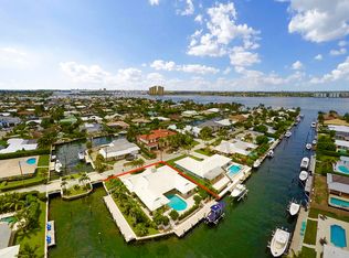 1110 Grand Bahama Ln, Riviera Beach, FL 33404