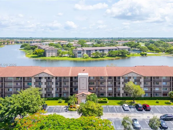 13705 SW 12th St APT 208B, Pembroke Pines, FL 33027
