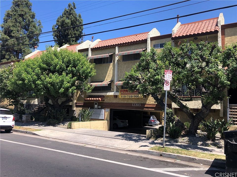 1st image of 12203 Magnolia Blvd #102