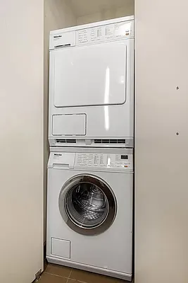 Sold by R New York | media 8