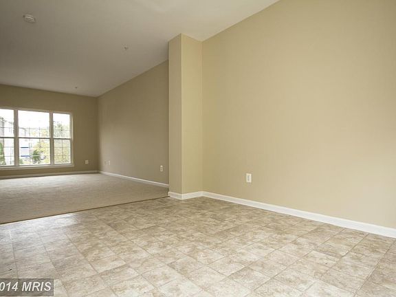 5th image of 204 Persimmon Cir
