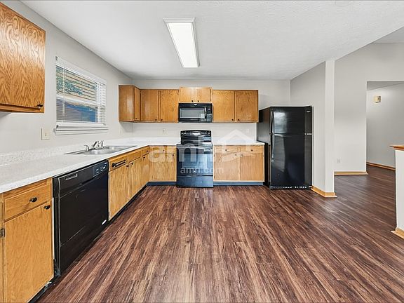 4th image of 1168 Fielding Ln