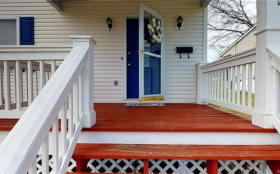 3rd image of 21512 Court St