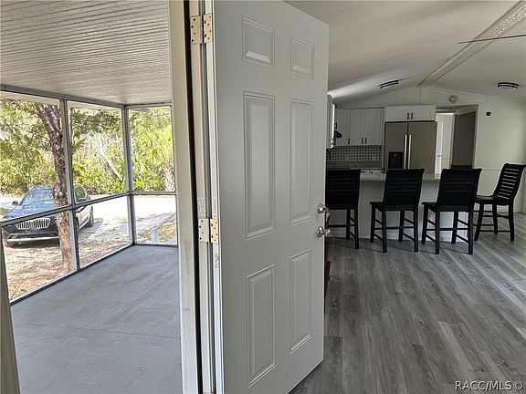 4th image of 237 N Candle Point