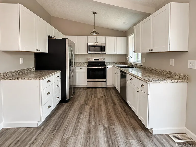 3470 Fair Dawn Dr — Photo 3