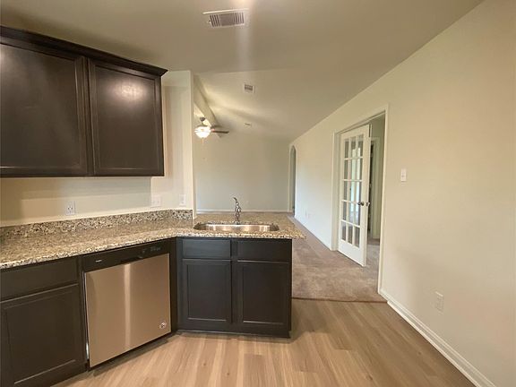 5th image of 2107 Mule Ridge Dr