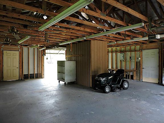 5th image of 6613 McClendon St