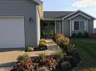 2412 Palm Dale Dr SW, Wyoming, MI 49418