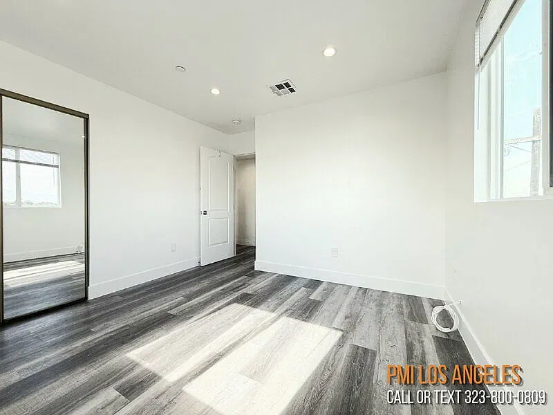 1 bed, $900 — Photo 4