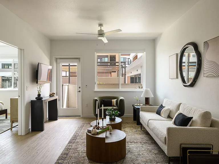 Sutter Green Apartments — Photo 4