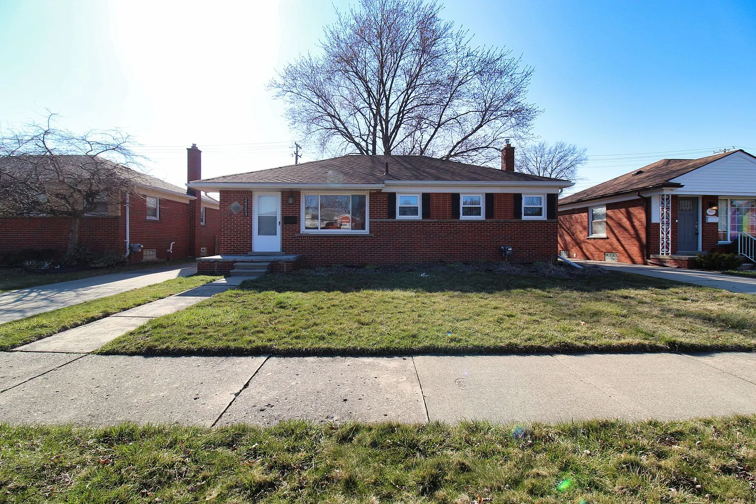 24253 Petersburg Ave photo 1