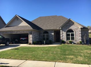 202 Canyon Way, Bryant, AR 72022