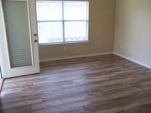 5th image of 420 Aruba Way