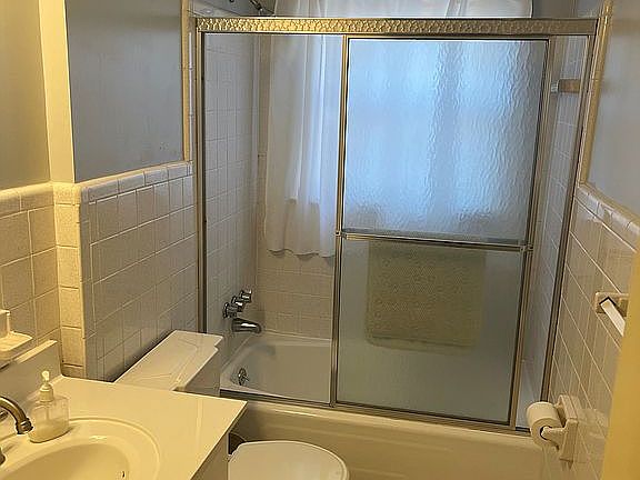 4th image of 3015 W Cornwallis Dr