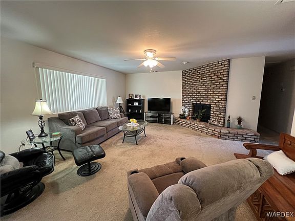 2nd image of 688 Lilac Lane