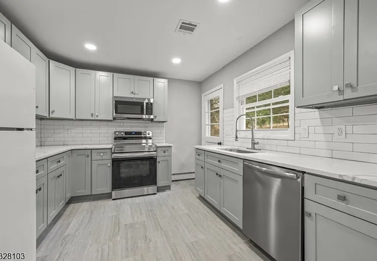 427 Meyersville Rd — Photo 7