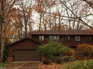 770 Valley Brook Cir, Northfield, OH 44067