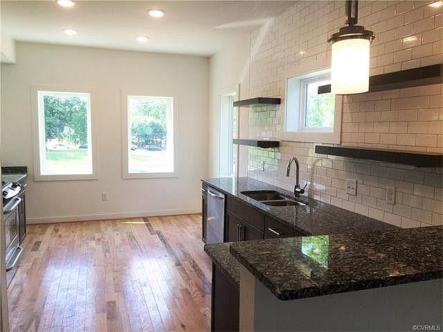 2nd image of 1103 Porter St #B