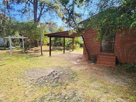 3rd image of 2412 Wendell Blvd