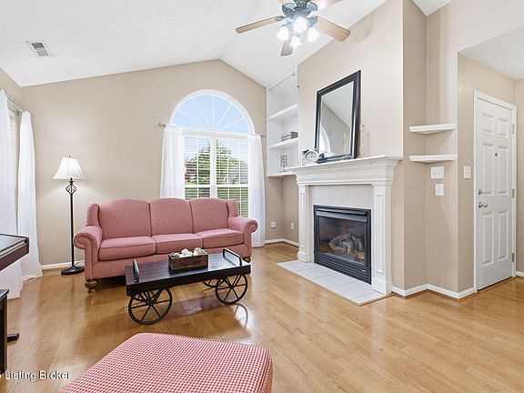 5th image of 1071 Rosewood Pl