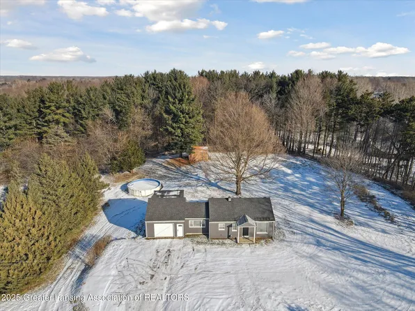 5353 E Clark Rd, Bath, MI 48808