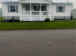 1414 Chestnut St, Alden, NY 14004