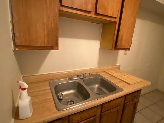 3rd image of 3332 W Potomac Ave APT 3A