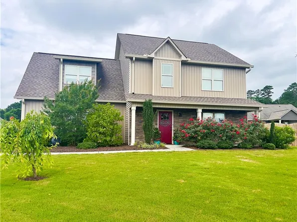 212 Gilmore Cir SW, Calhoun, GA 30701