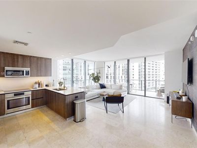 68 SE 6th St APT 1111, Miami, FL, 33131