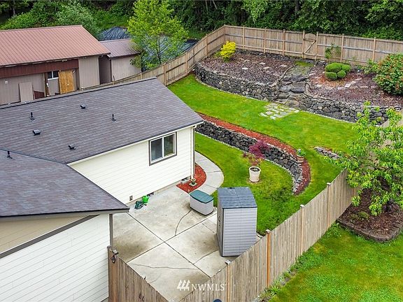 3rd image of 32504 Miner Avenue