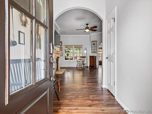 3rd image of 1909 Richmond Dr