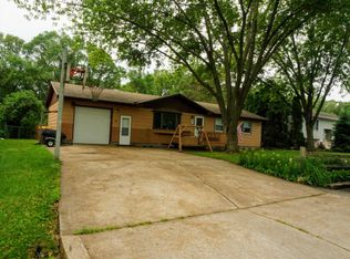 W7027 Pineview Dr, Onalaska, WI 54650