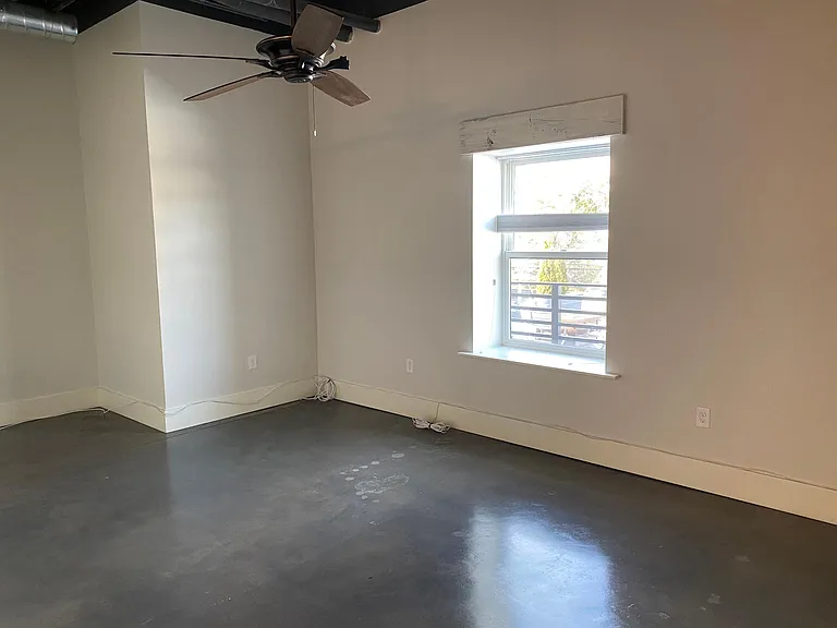 480 Skain St #105 — Photo 8