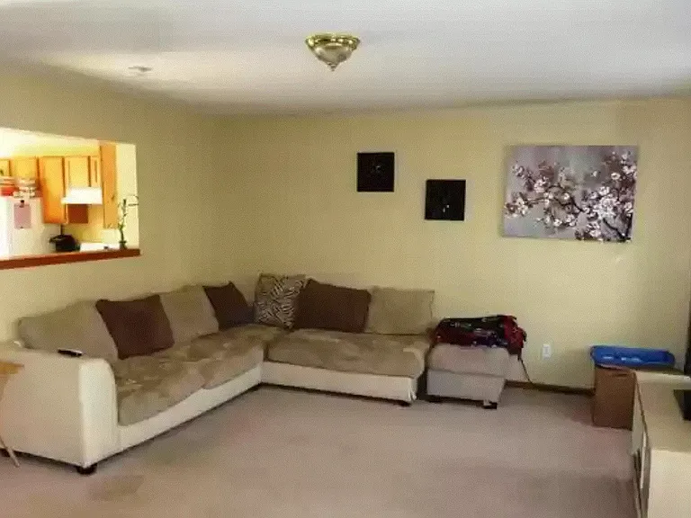 1476 Stonefield Dr — Photo 8